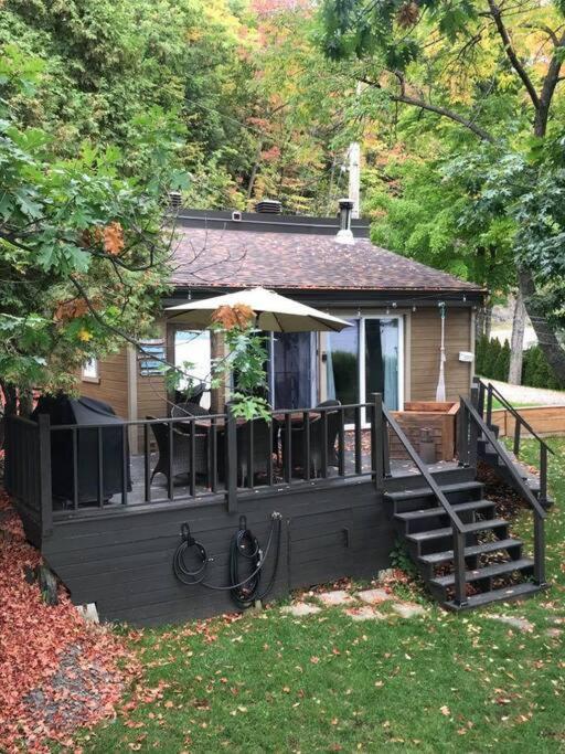 Om Chalet 2 Avec Spa Et Foyer Borde Du Fleuve St-Pierre-de-l'Île-d'Orléans 外观 照片